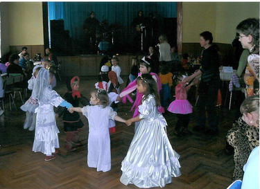 Děti tančí