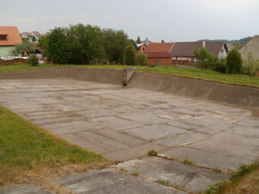 Beronování požární nádrže 14.5.2011