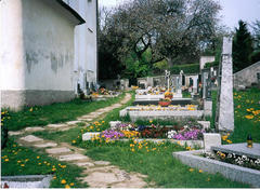 Úprava chodníku na hřbitově